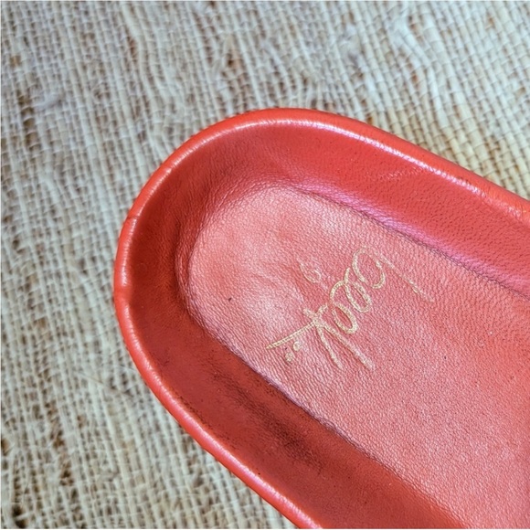 Beek Rhea Crisscross Platform Slide Sandal POPPY 
Size 9 - Picture 3 of 6